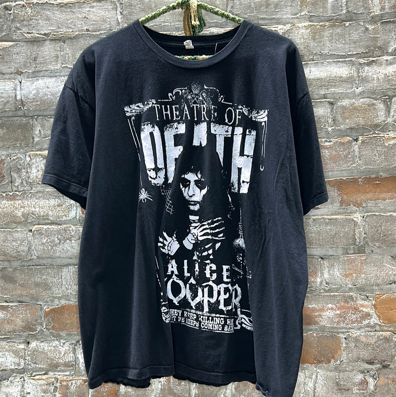 (RR2493) Alice Cooper '2018 Theatre of Death' Tour Shirt