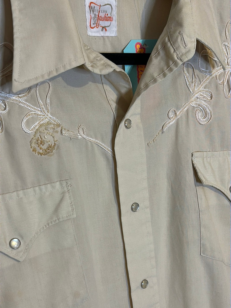 (RR2832) Vintage Western Fashions Beige Embroidered Yoke Pearl Snap Western Button Down Shirt