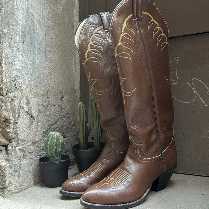 (RR3053) Tall Dark Brown 60's Cowboy Boot