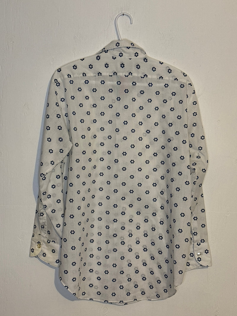 (RR3261) Vintage White Blue Floral Button Down Shirt