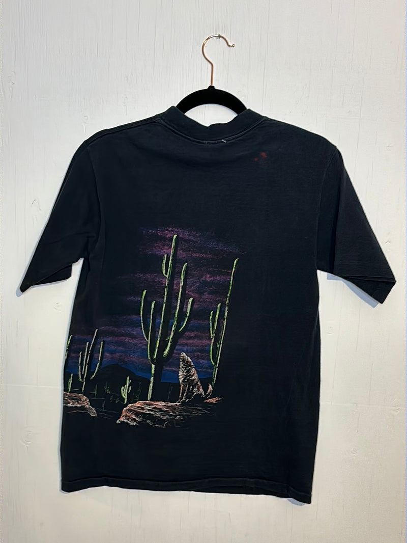 (RR2903) Vintage Desert Wolf Graphic T-Shirt