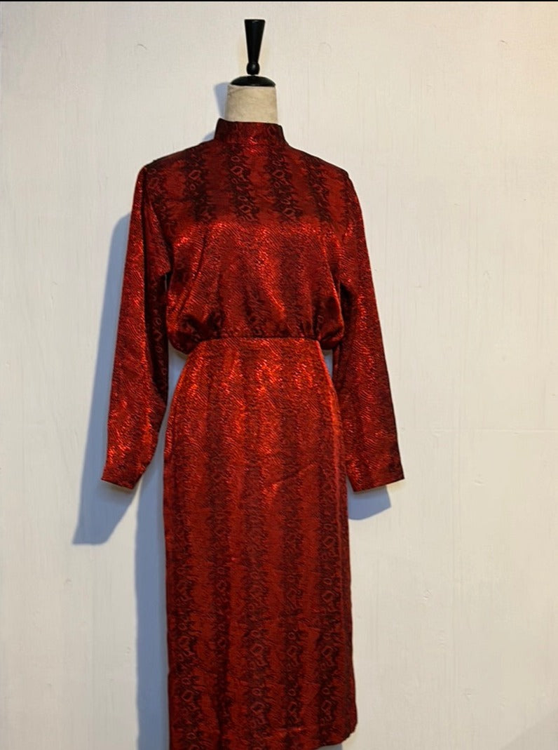 (SG033) Red Dress