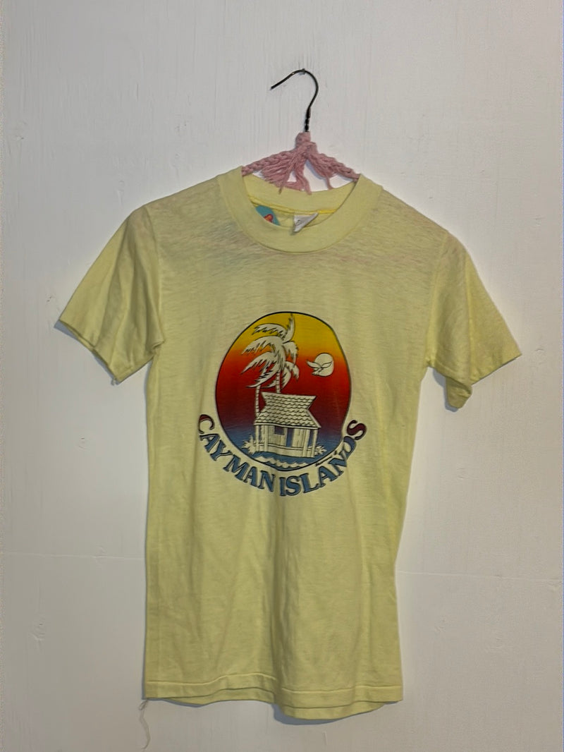 (RR3008) Vintage Single Stitch ‘Cayman Islands’ Graphic T-Shirt