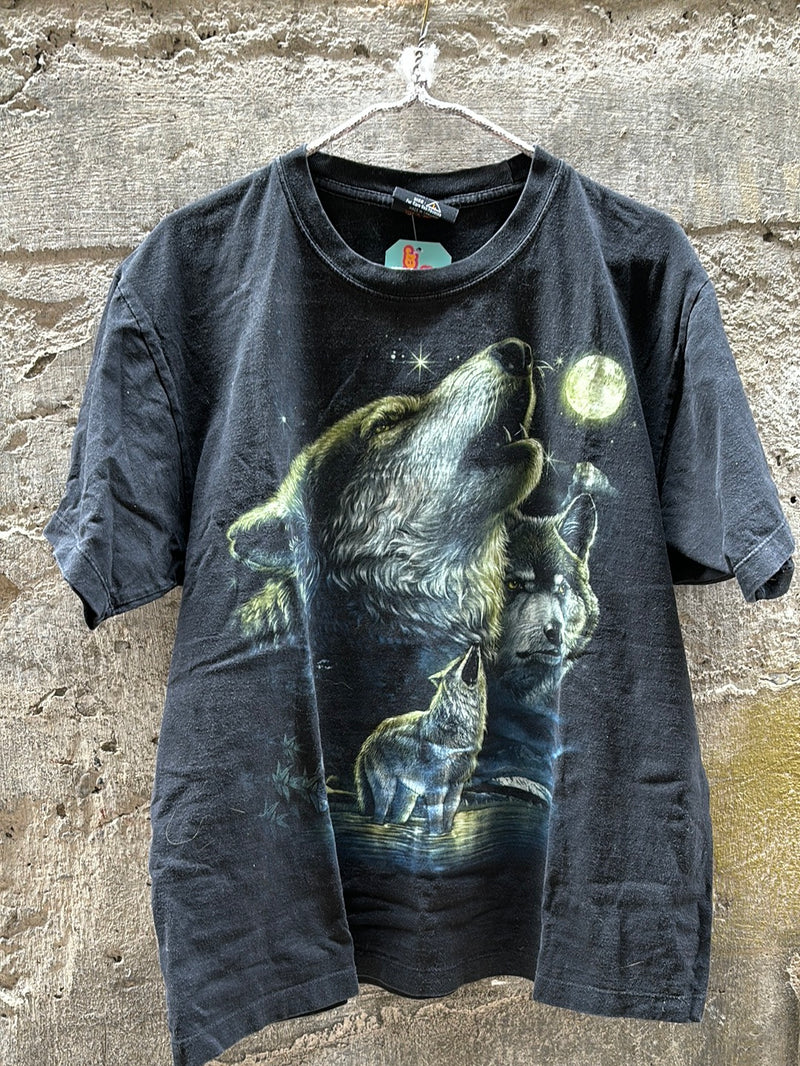 (NIC118) Vintage Howling Wolves Glow-in-the-Dark Graphic T-Shirt