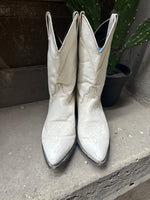 (RR3453) White Laredo Cowboy Boots