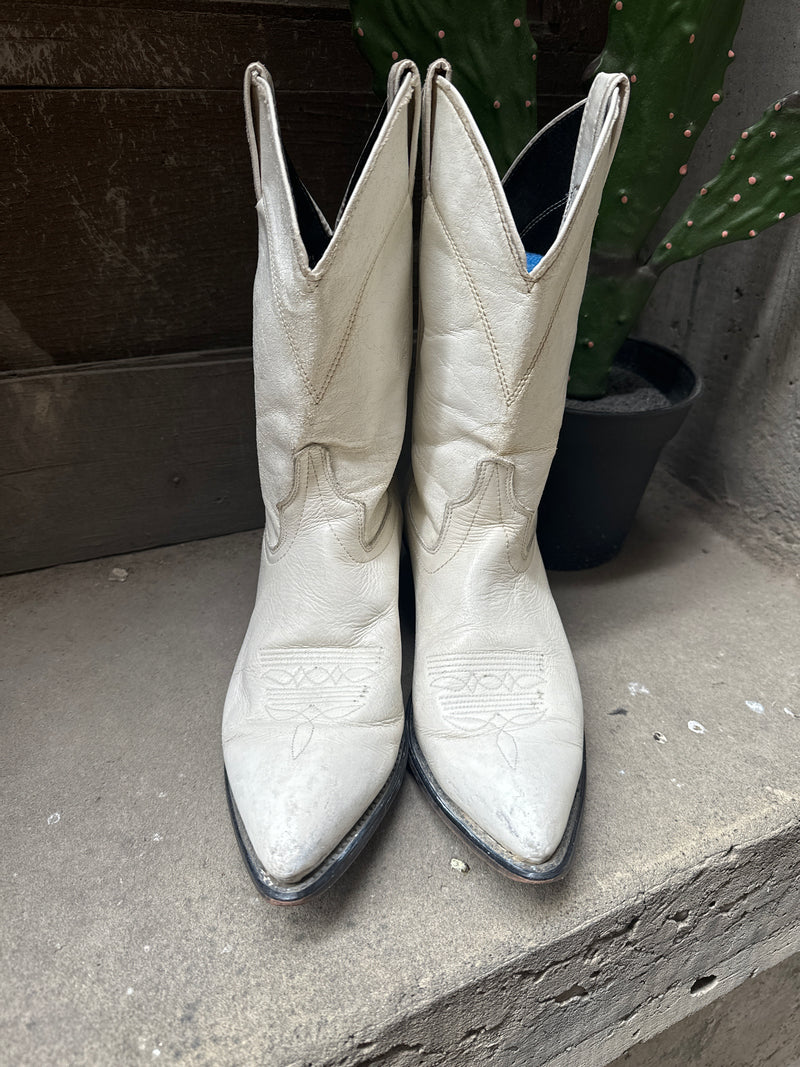 (RR3453) White Laredo Cowboy Boots