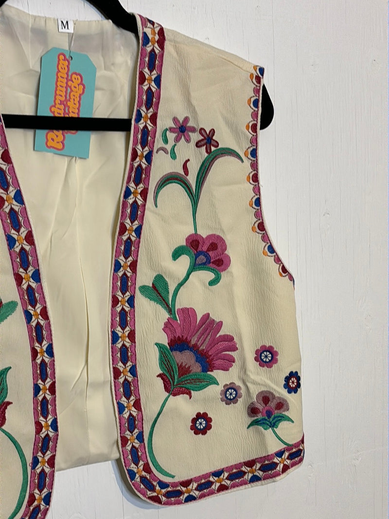 (RR2902) Modern Embroidered Crop Vest