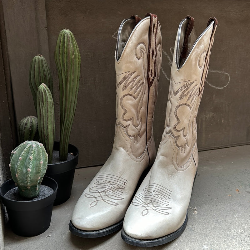 (RR3082) White Cowboy Boots