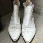 (RR3092) Vintage White Leather Western Ankle Boots