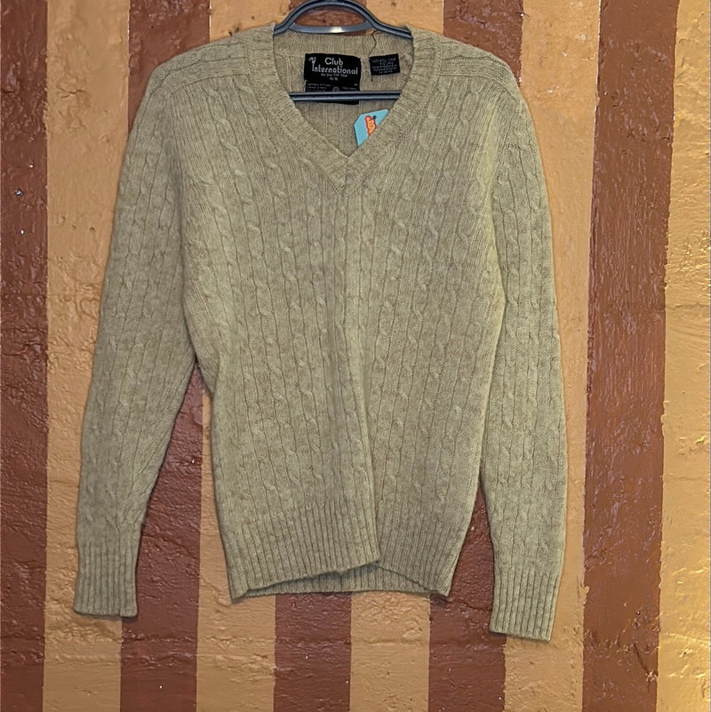 (RR2462) ’Club International’ Oatmeal Wool Knit Pullover Sweater