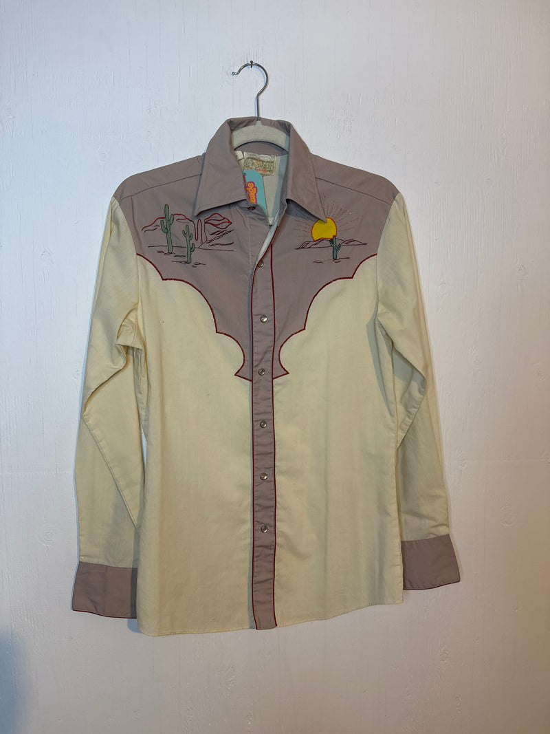 (RR3107) Rocking K Ranchwear Embroidered Bucking Bronco Pearlsnap