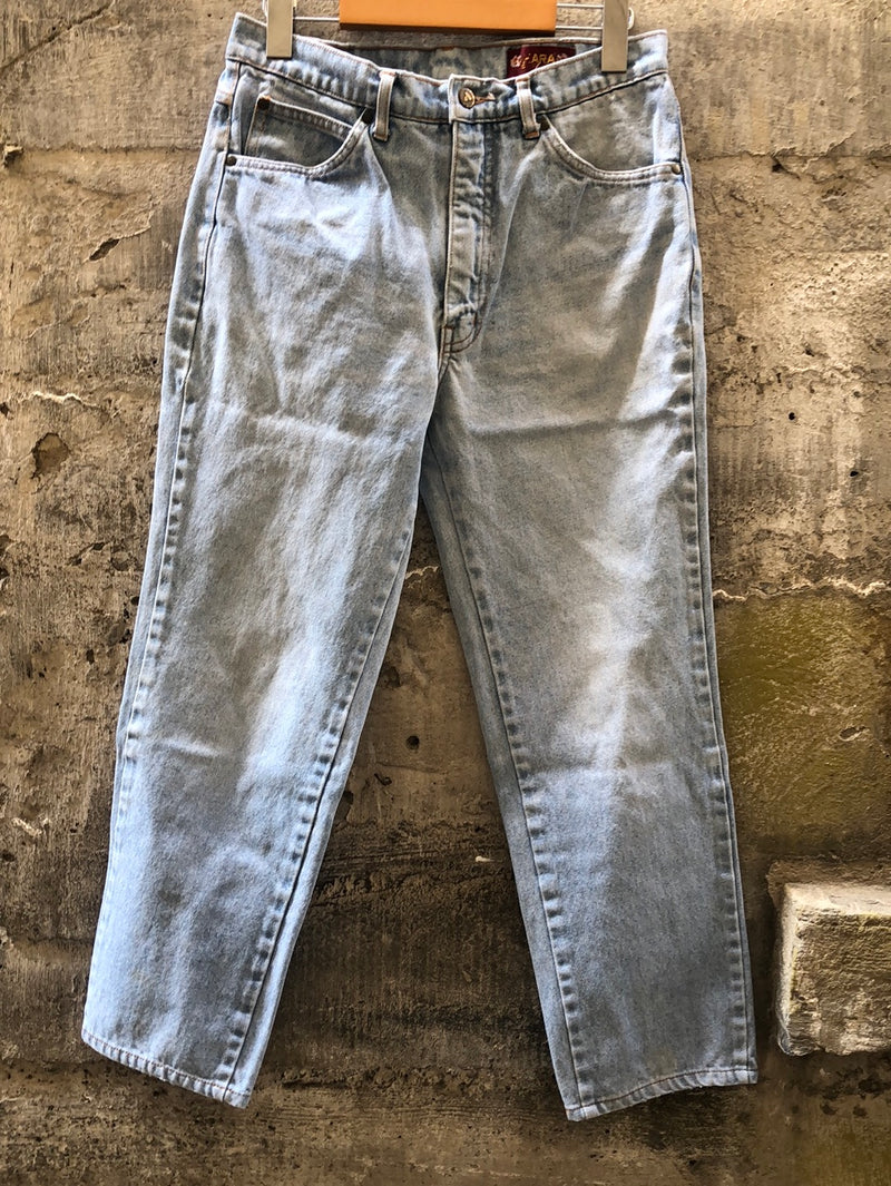 (RR2240) Vintage Lightwash Straight Leg Jeans