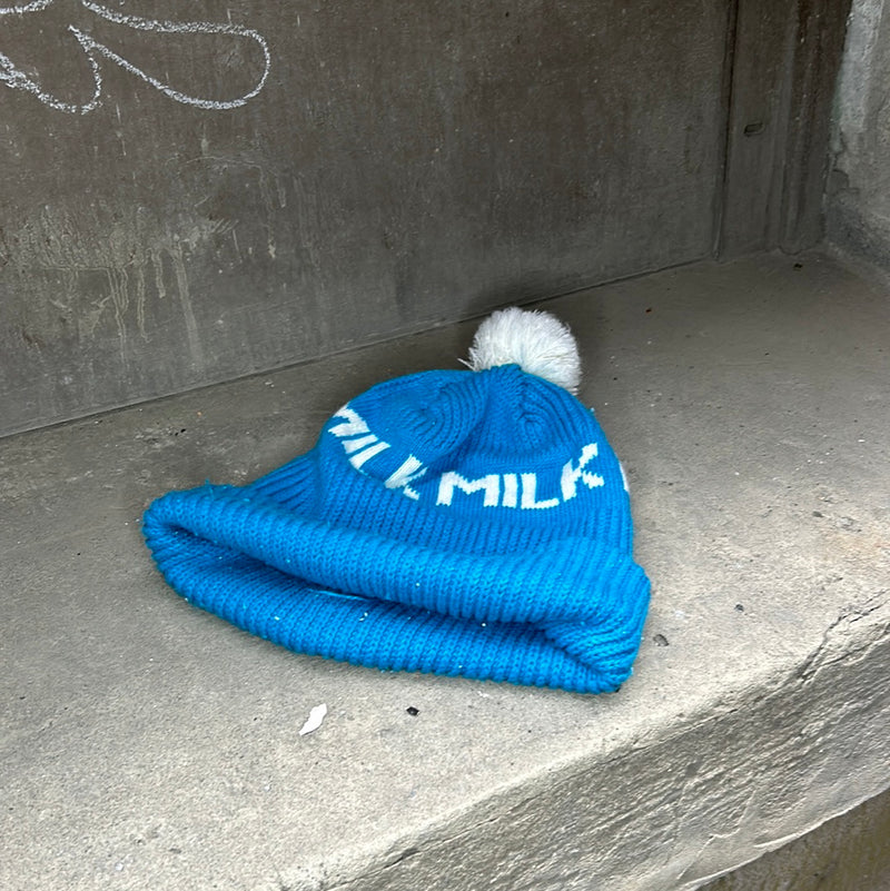 (RR2521) Blue Knit ‘Milk’ Pom Pom Toque
