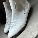 (RR3092) Vintage White Leather Western Ankle Boots