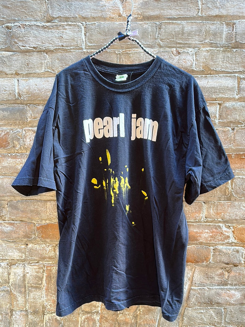 (RR2337) Pearl Jam 'Black' T-Shirt