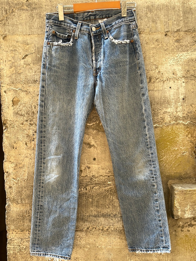 (RR2246) Levi's 501 Jeans
