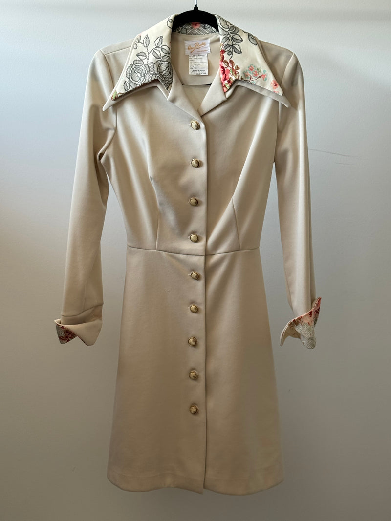 (WC052) Vintage 1970s Floral Trench Dress