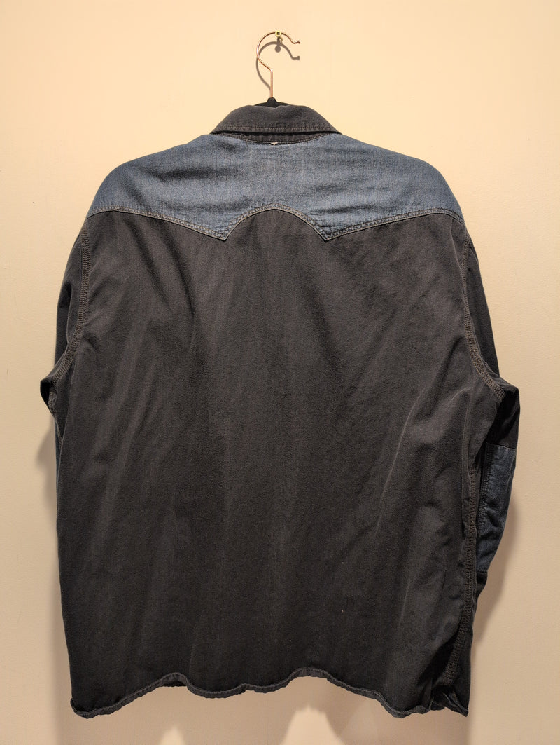 (0525RR3735) Two Tone Denim Panel Black Pearl Snap Shirt