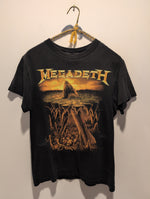 (AP044) Megadeth Shark Missile Band Merch Graphic T-Shirt*