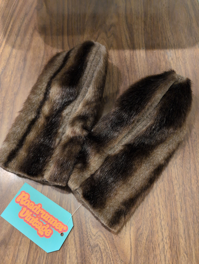 (0125RR3569) Vintage Lined Mittens