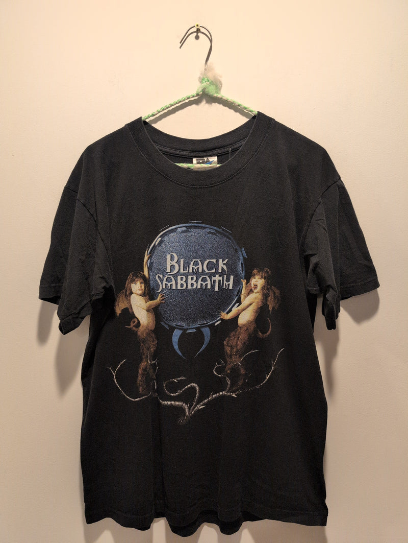 (AP040) Black Sabbath Reunion Tour Band Merch Graphic Tee Shirt