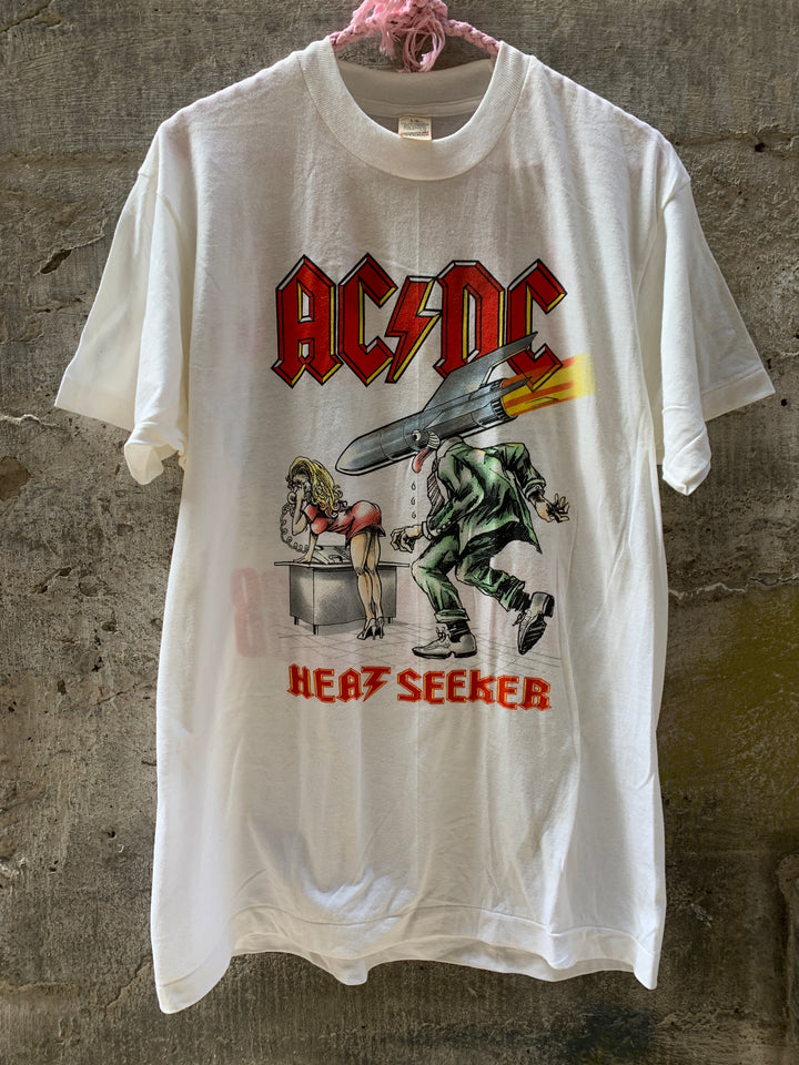 【GRAILZ】VINTAGE ATHLETIC T-SHIRTS il_fullxfull.2444553539_o30a.jpg